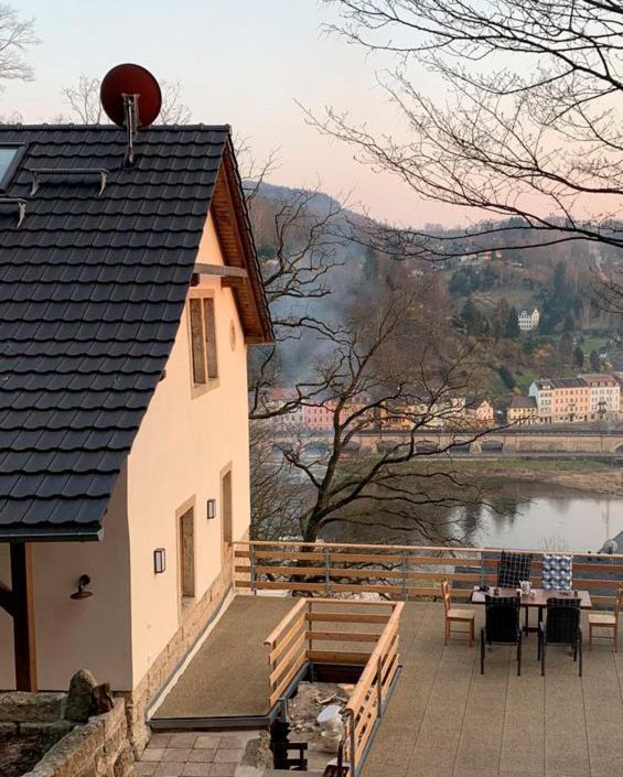 Apartmán Luxusboofe - Ferienhaus Am Lilienstein Königstein an der Elbe Exteriér fotografie